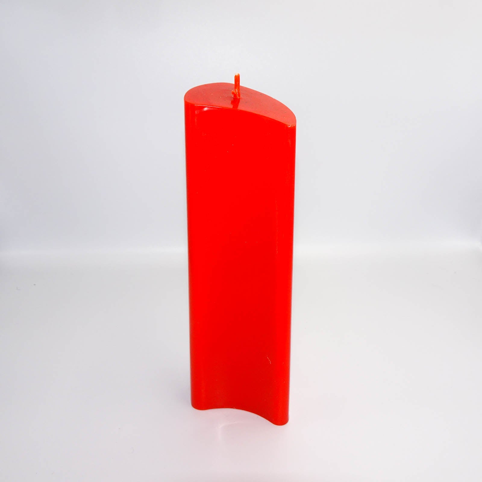 Geschwungene Kerze rot